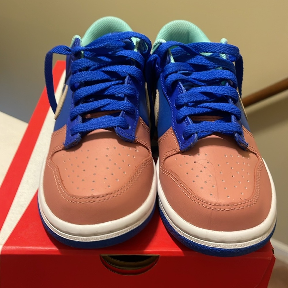 Nike Dunks - Picture 2 of 5
